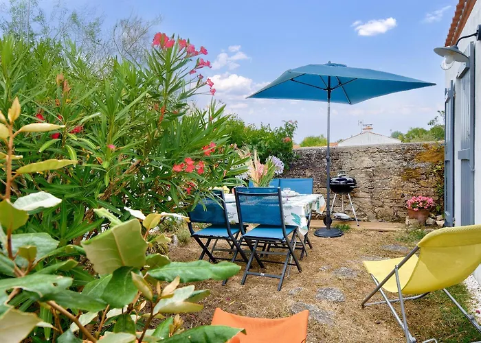 300m - Petite Maison Avec Jardin Pour 3 Apartmán *