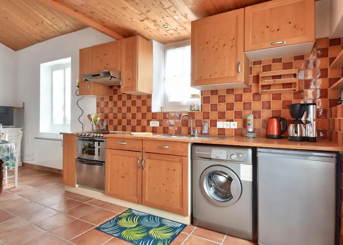 300m - Petite Maison Avec Jardin Pour 3 * L'Epine (Vendee)